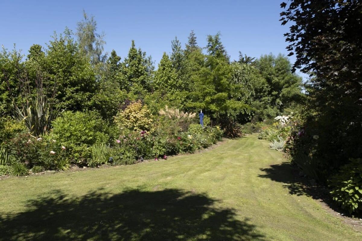 Tiny Away Benger Garden 2 By Tiny Away Villa Millers Flat Eksteriør bilde